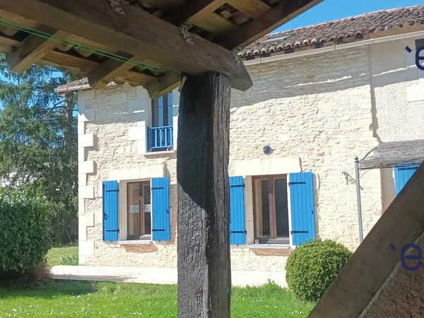 Accueillante Longere Renovee Proche De Loudun