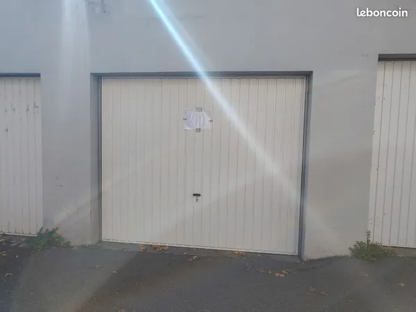 Garage à louer