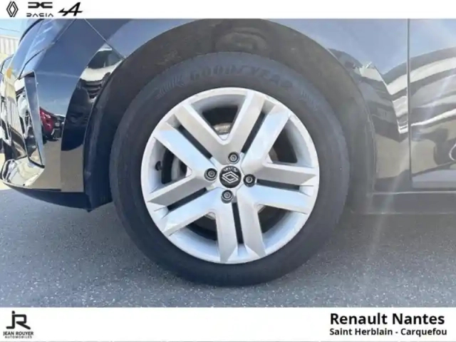 Renault Clio 1.5 blue dci 100ch evolution - auto ecole — photo 9