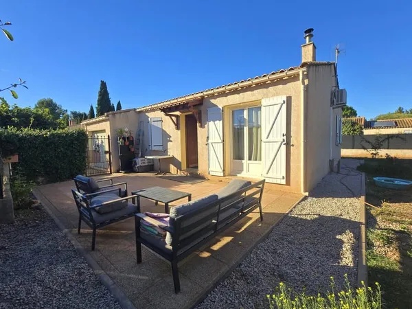 A vendre villa 2 chambres garage