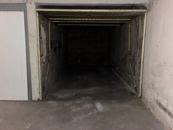 Parking 13 m²