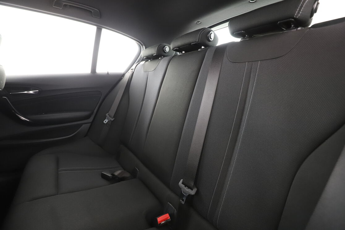 BMW Série 1 118d UrbanChic BVA8 — photo 13