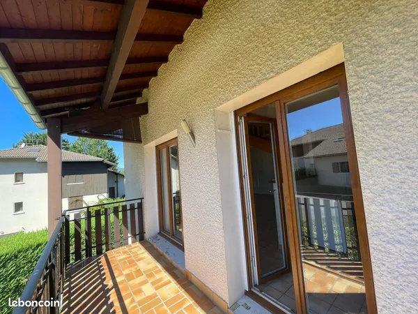 Grand appartement 102m²