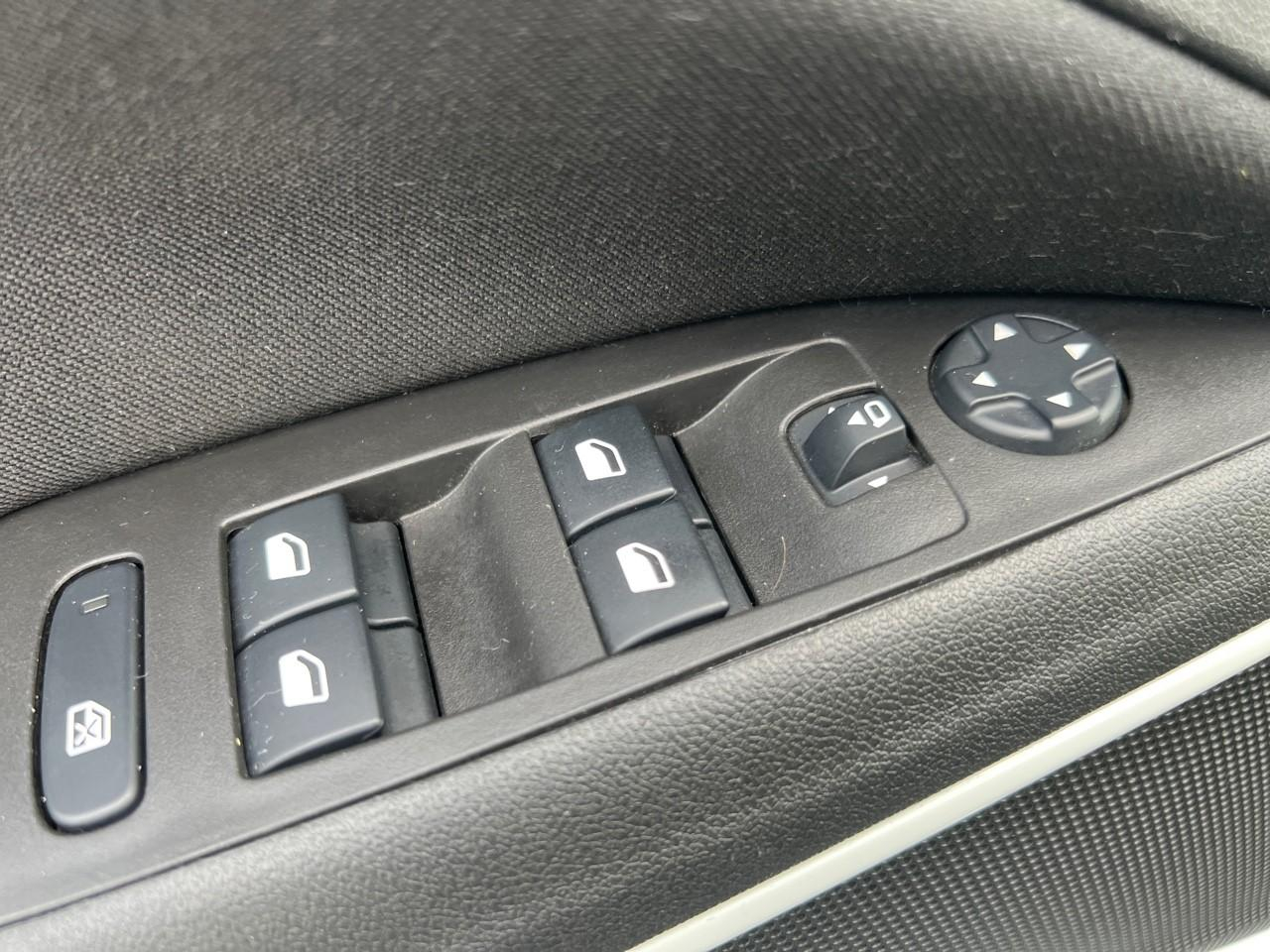 Opel Crossland x 1.2 turbo 110 ch business elegance — photo 19