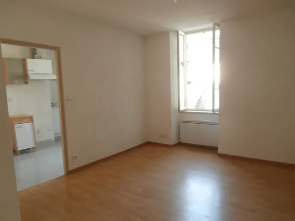 Appartement F2 centre ville de Mende