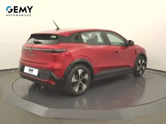 Renault Megane e-tech ev60 220 ch super charge — photo 18