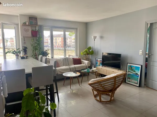 T2 48 m² avec balcon, parking et cave à Saint-Ouen