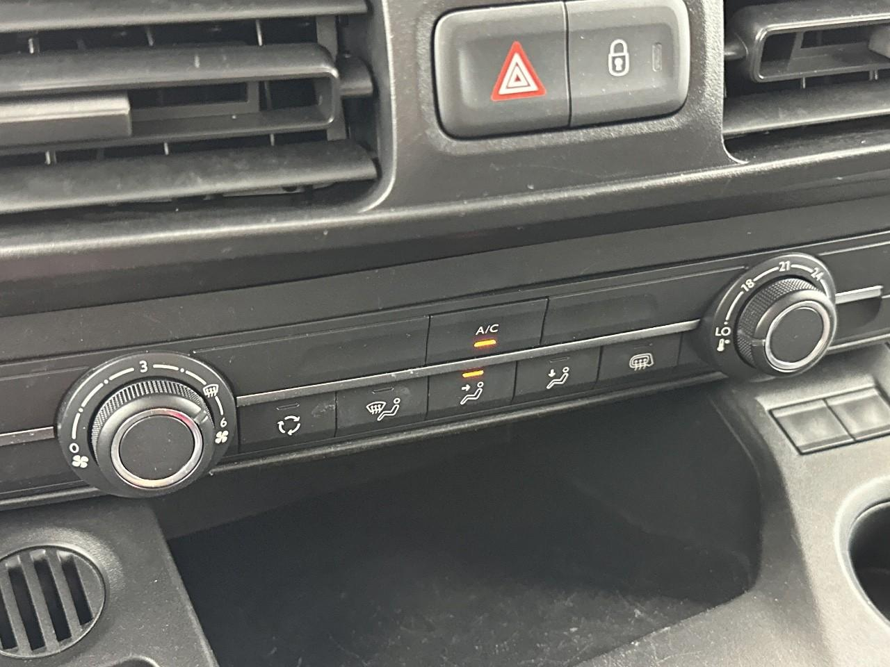 Citroën Berlingo van m 650 bluehdi 100 s&s bvm6 driver — photo 28