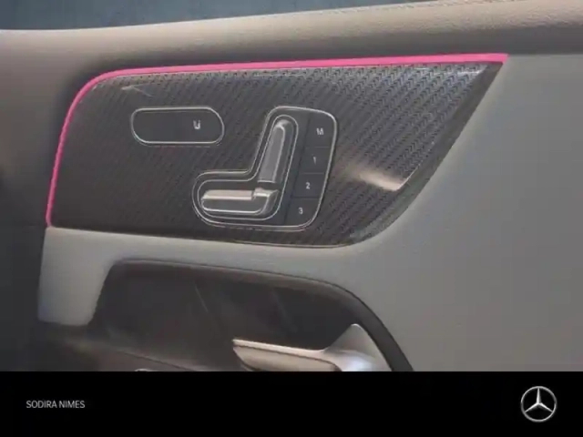 Mercedes Glb 200 d 150ch amg line 8g-dct — photo 12