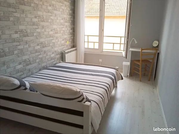 Chambre centre ville de Bourgoin