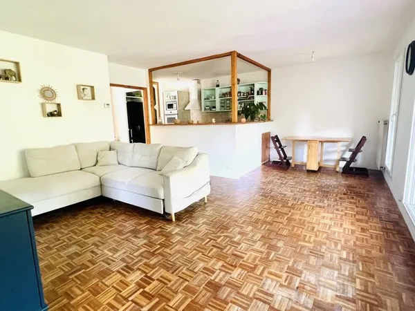 Appartement 81 m² ? Balcon, garage, cave ? Marseille 9e
