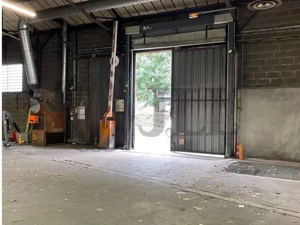 Local d'activité 1134 m²