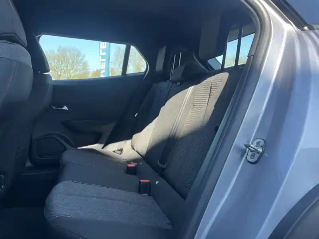 Peugeot 2008 electrique 50 kwh 136 ch — photo 24