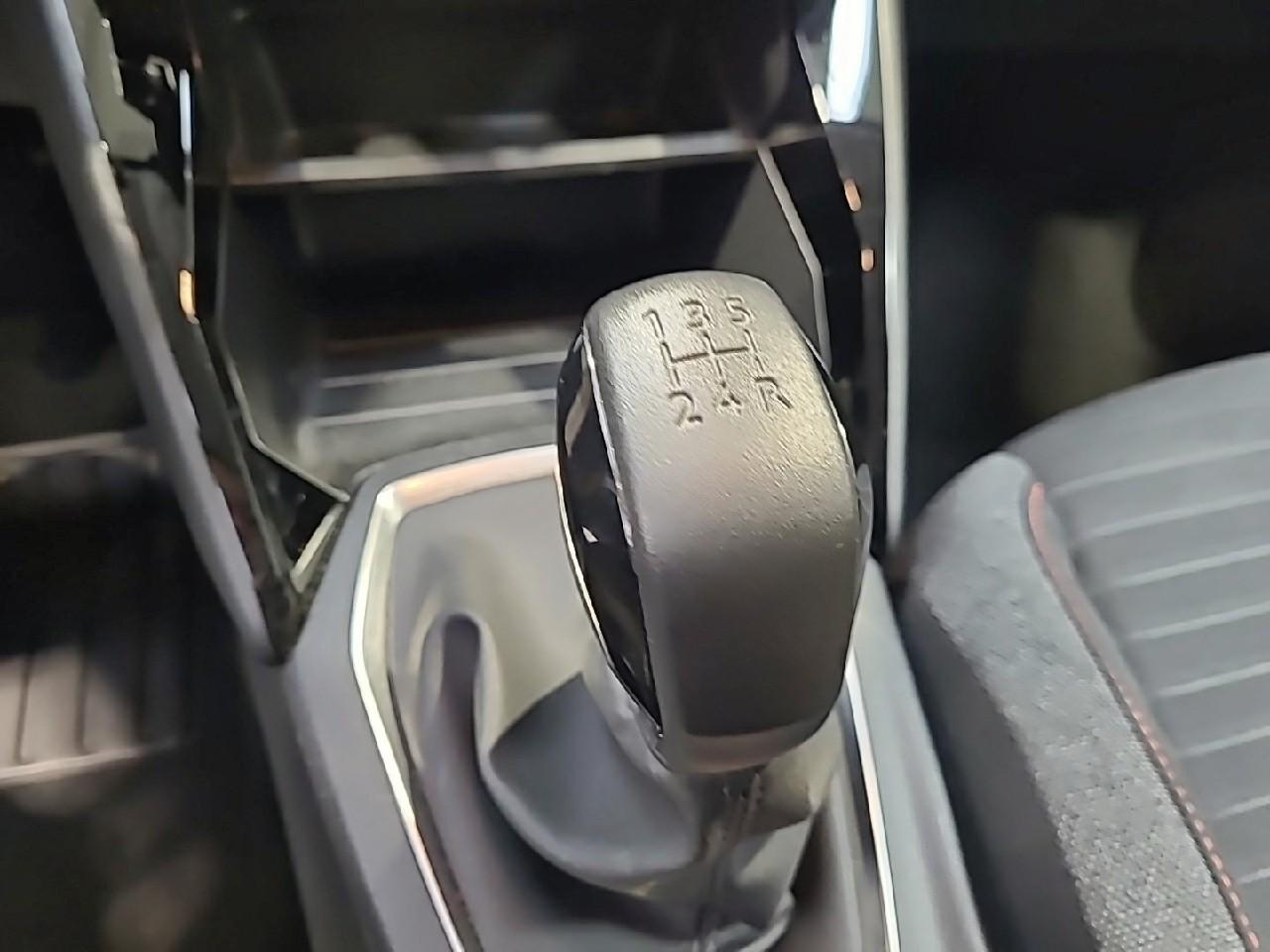 Peugeot 208 puretech 75 s&s bvm5 active pack — photo 19