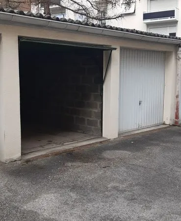Garage à louer