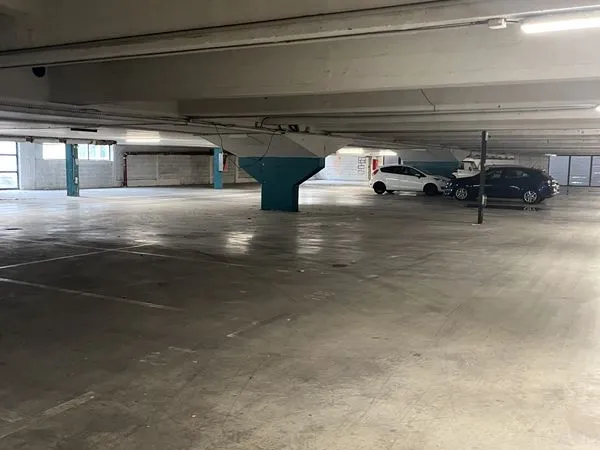 Parking/box 12 m² Saint-Martin-d'Hères