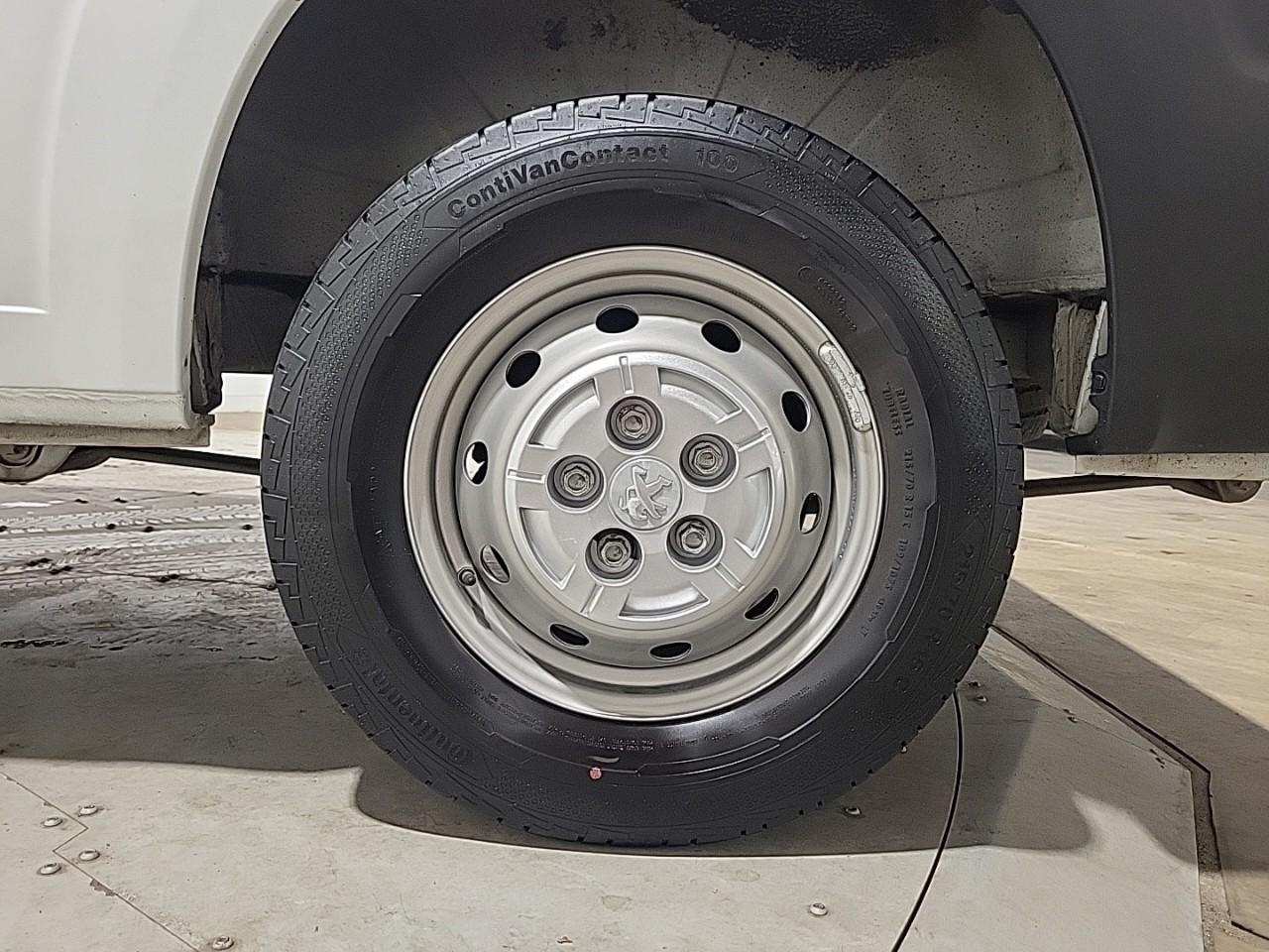 Peugeot Boxer tole 3.3 t l2h2 bluehdi 140 s&s bvm6 — photo 16