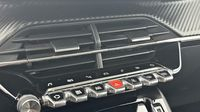 Peugeot 208 1.2 PureTech 100ch S&S Allure Business EAT8 — photo 15