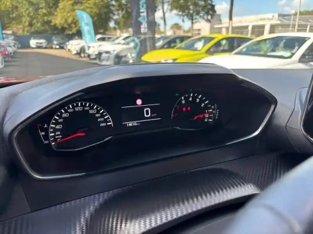 Peugeot 2008 puretech 100 s&amp;s bvm6 — photo 10