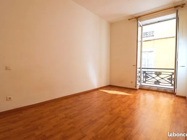 Nîmes Appartement T4