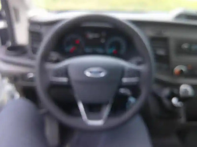 Ford Transit 2t ccb p350 l2 2.0 ecoblue 130ch trend business benne — photo 2