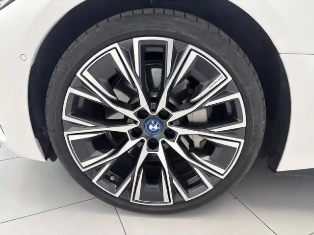 Bmw I4 edrive40 340 ch bva — photo 13