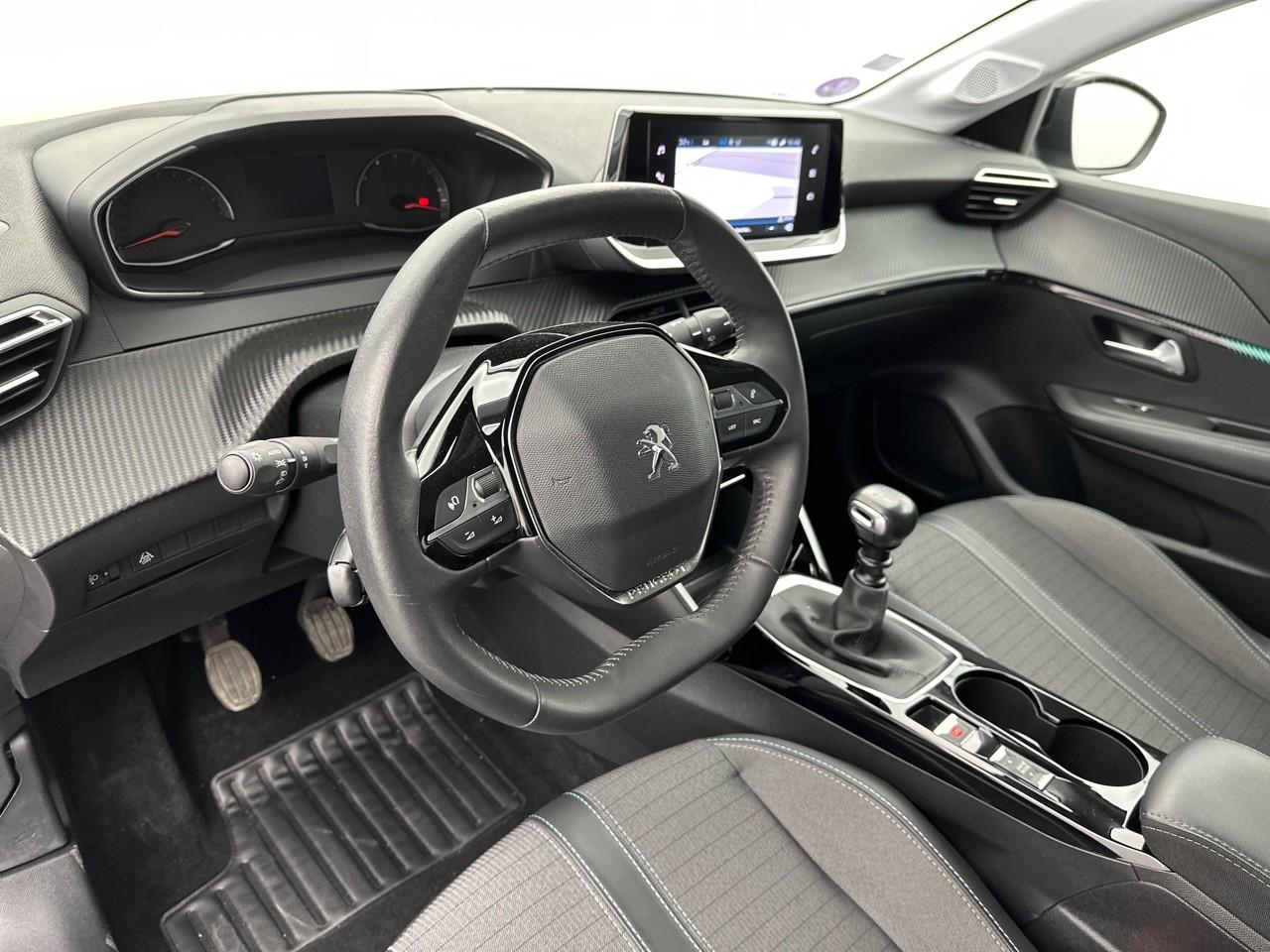 Peugeot 208 puretech 100 s&s bvm6 allure — photo 8