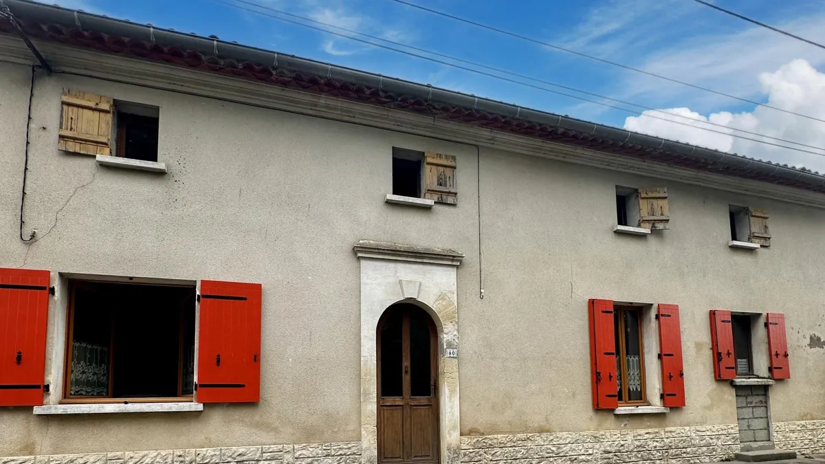 Photo 1