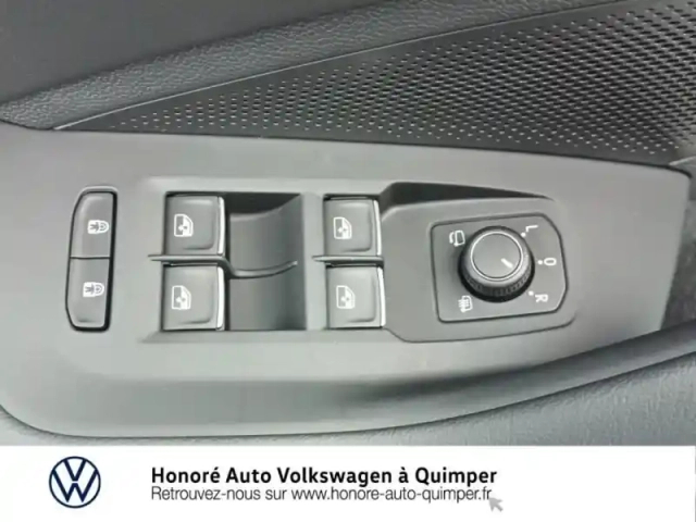 Volkswagen Passat sw 1.5 ehybrid 204ch elegance dsg6 — photo 8