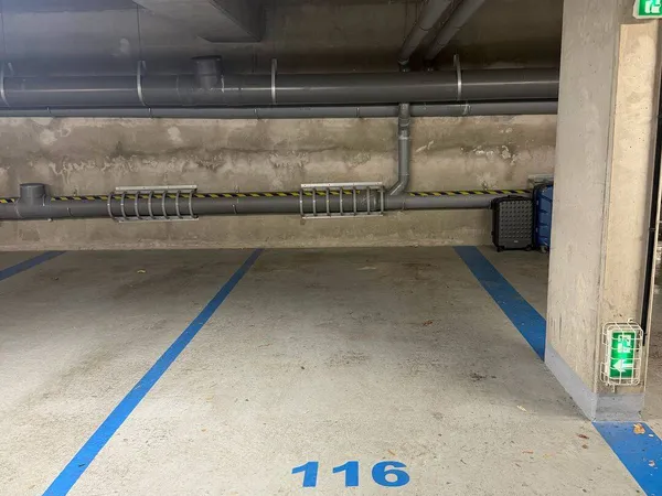 Parking 12 m²