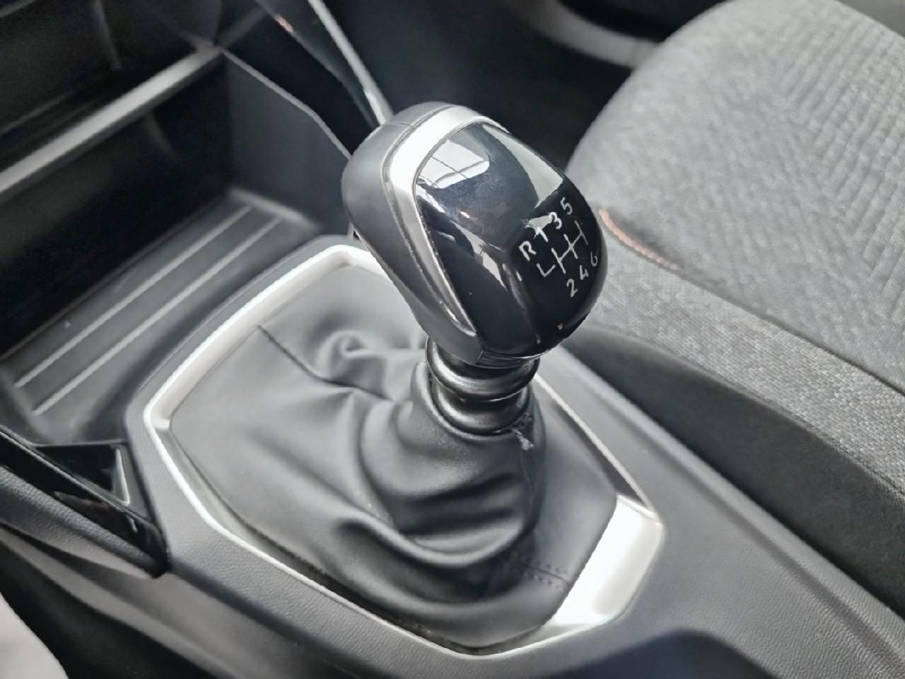 Peugeot 2008 100 s&s bvm6 style — photo 17