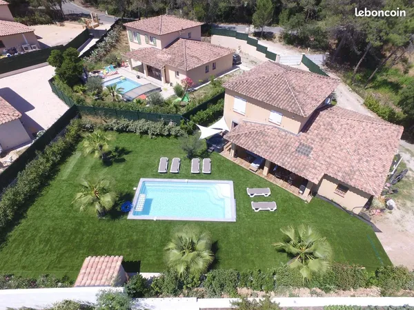 Belle maison 180m2 4 chambres, piscine,jardin 1000m2