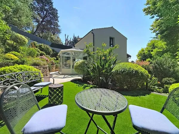 Villa 4 pièces 140 m²