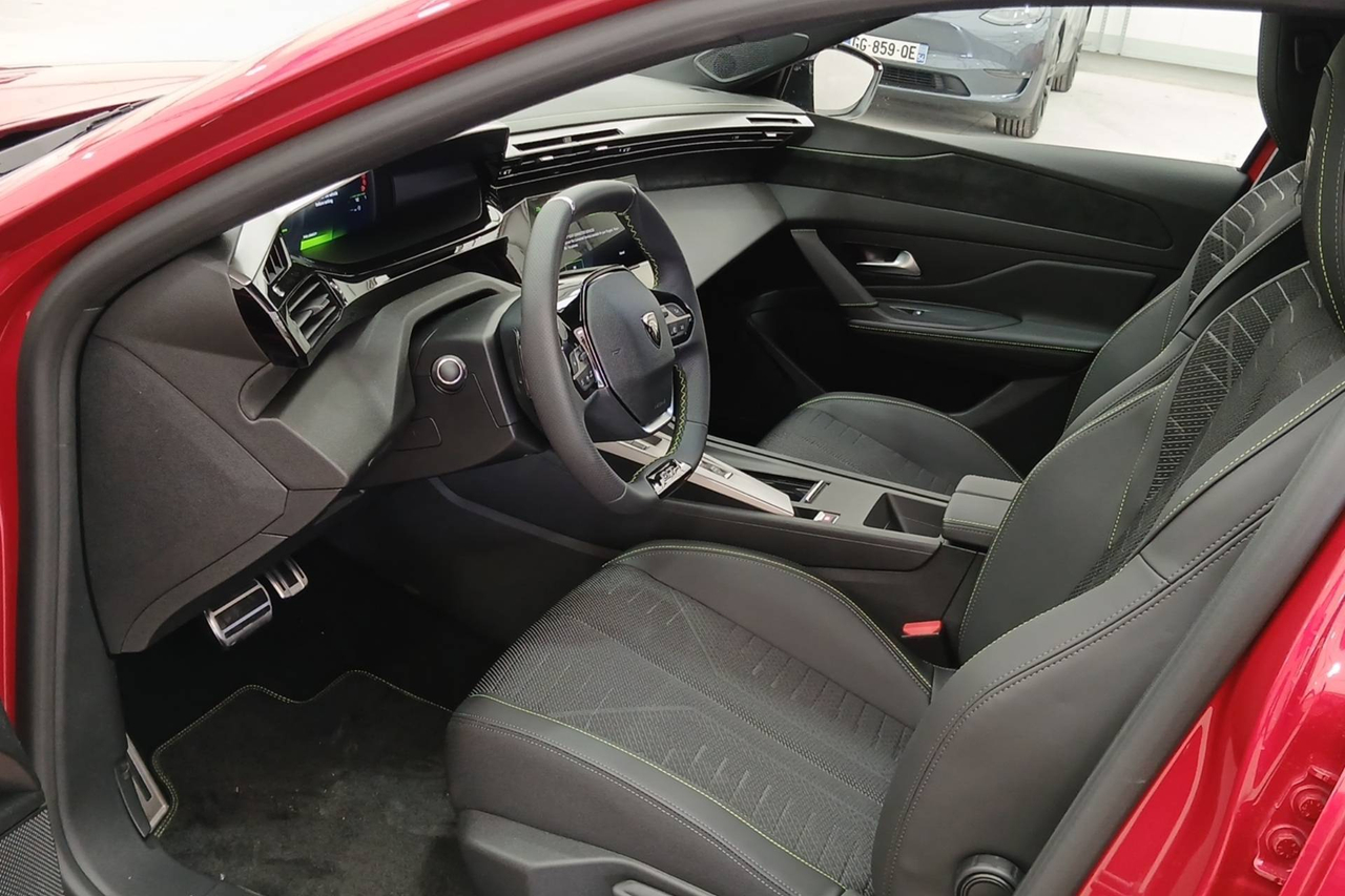 Peugeot 308 — photo 10