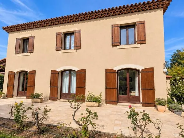 LAURIS - VILLA 6 CHAMBRES - GRAND TERRAIN CONSTRUCTIBLE ET DIVISIBLE