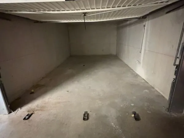Garage / Box 25m² Chateau Gombert