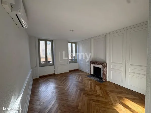 Studio 1 pièce 31 m²