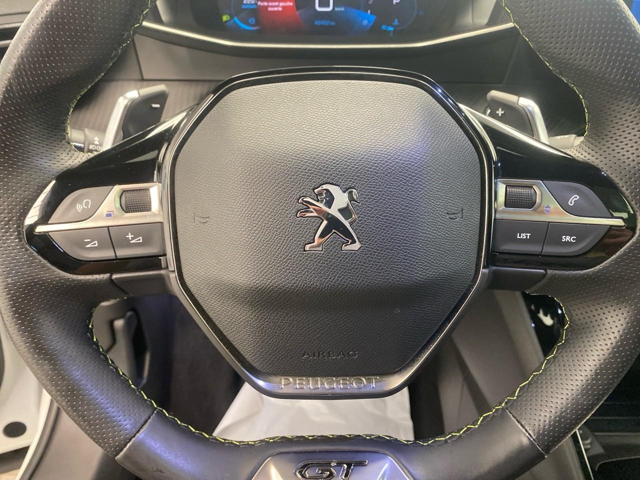 Peugeot 2008 puretech 130 s&s eat8 gt — photo 17