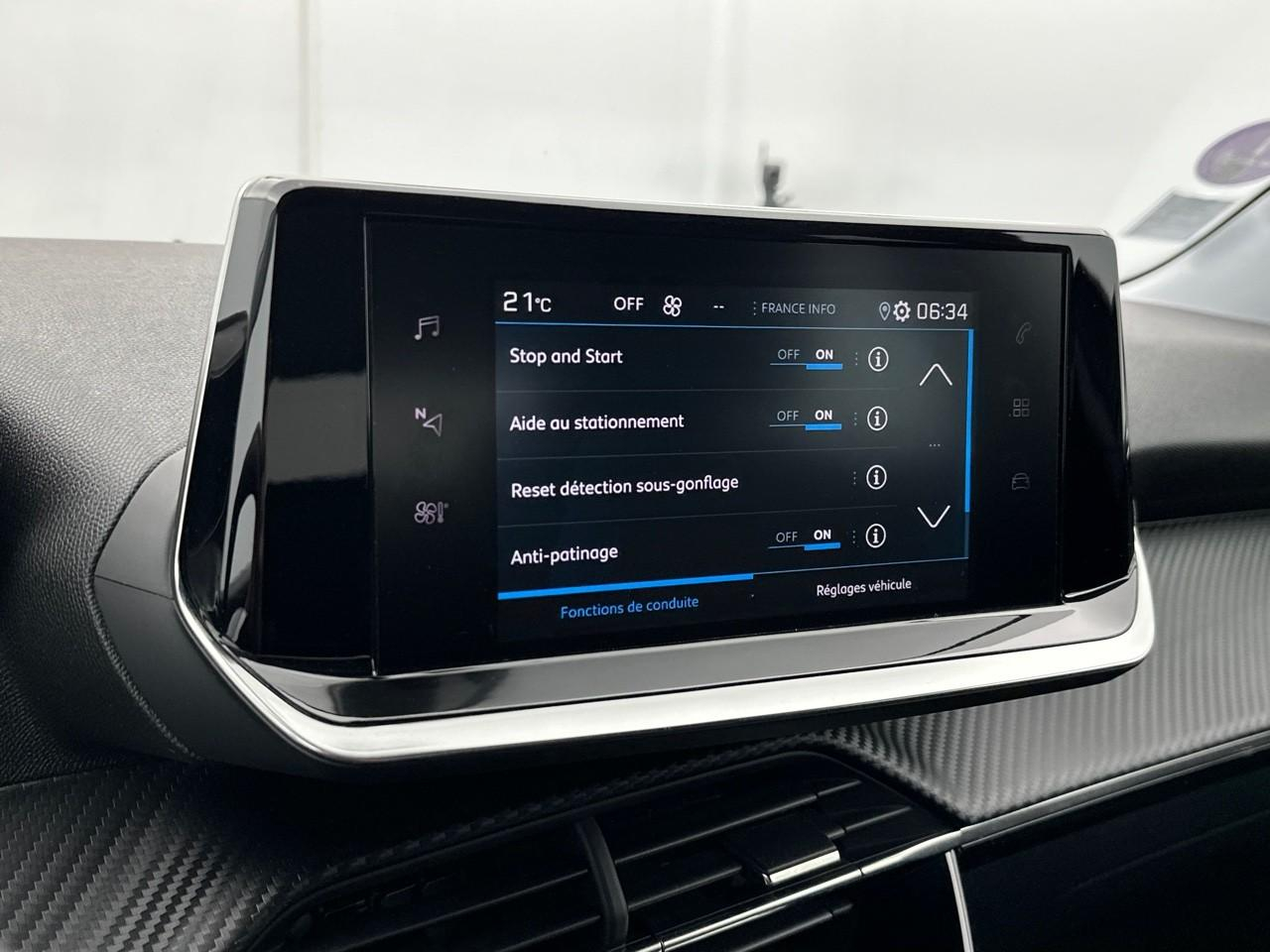 Peugeot 2008 puretech 100 s&s bvm6 style — photo 24