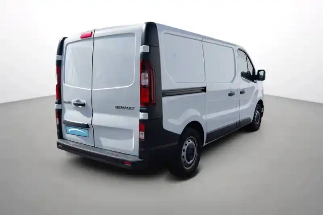 Renault Trafic fgn l1h1 2800 kg blue dci 110 — photo 6