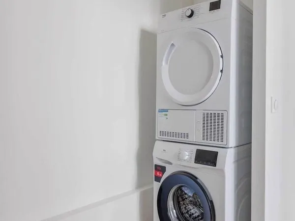 Colocat 1 chambre meublée  avec Sdb privée