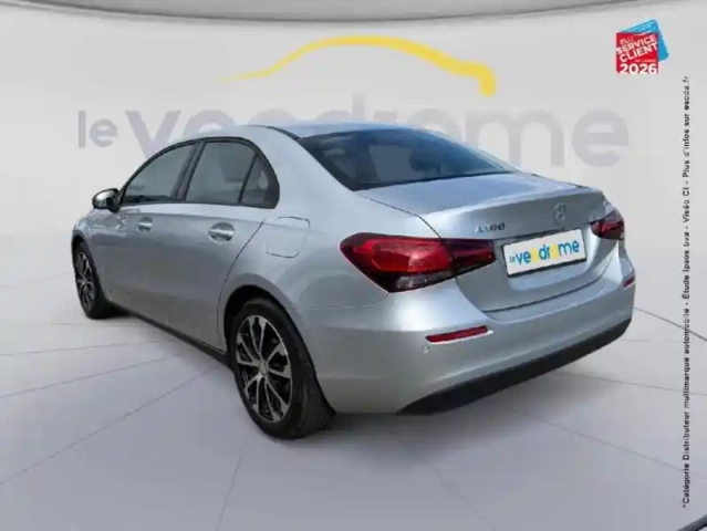 Mercedes Classe A berline 180 136ch business line 7cv — photo 8