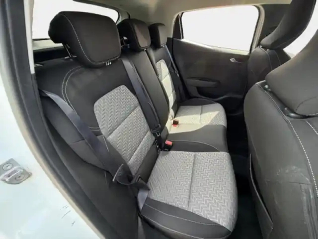 Renault Clio 1.0 tce 90ch evolution — photo 13