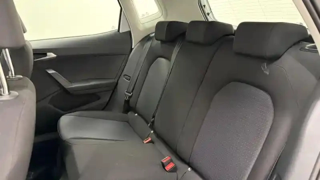 Seat Arona 1.0 tsi 95 ch start/stop bvm5 — photo 15