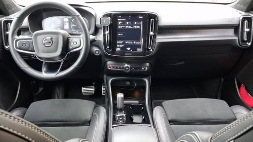 Volvo XC40 1.5 T5 Recharge 180 + 82ch DCT7 - R-Design – 2022 – 82500 km – Hybride rechargeable – Boîte Automatique — photo 30