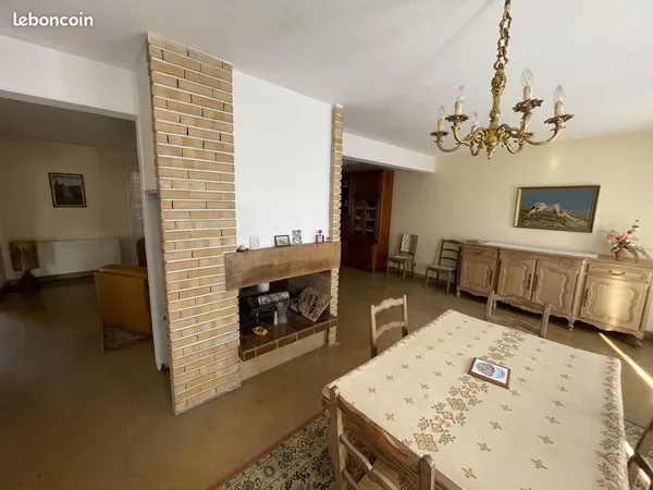 Immeuble 240 m²