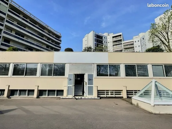 Bureaux 399 m²
