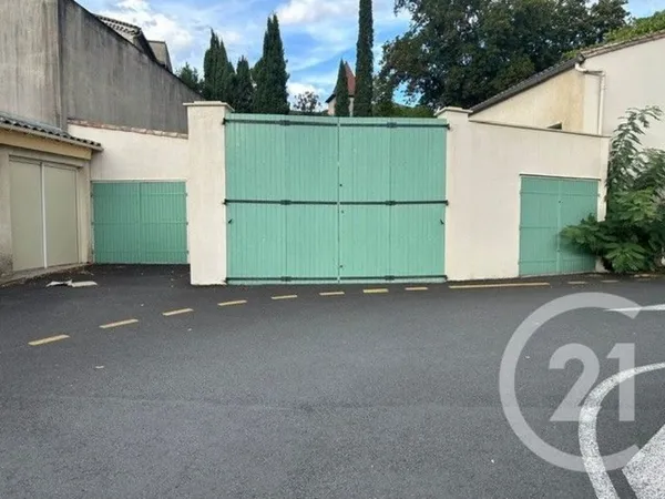 Parking 218 m²