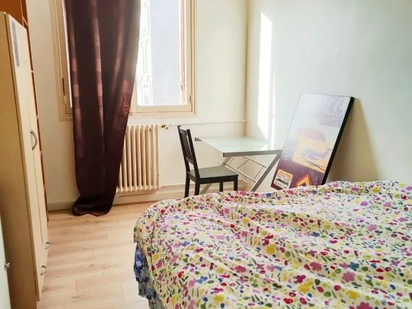 Confortable chambre meublée au pied du métro 4 Bagneux et proche tous commerces