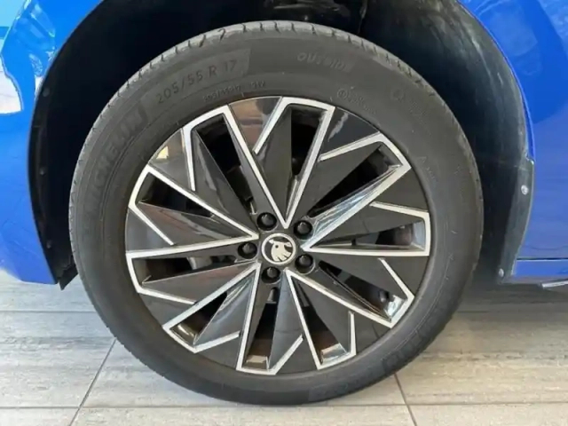Skoda Kamiq 1.0 tsi evo 110ch monte-carlo dsg7 — photo 6